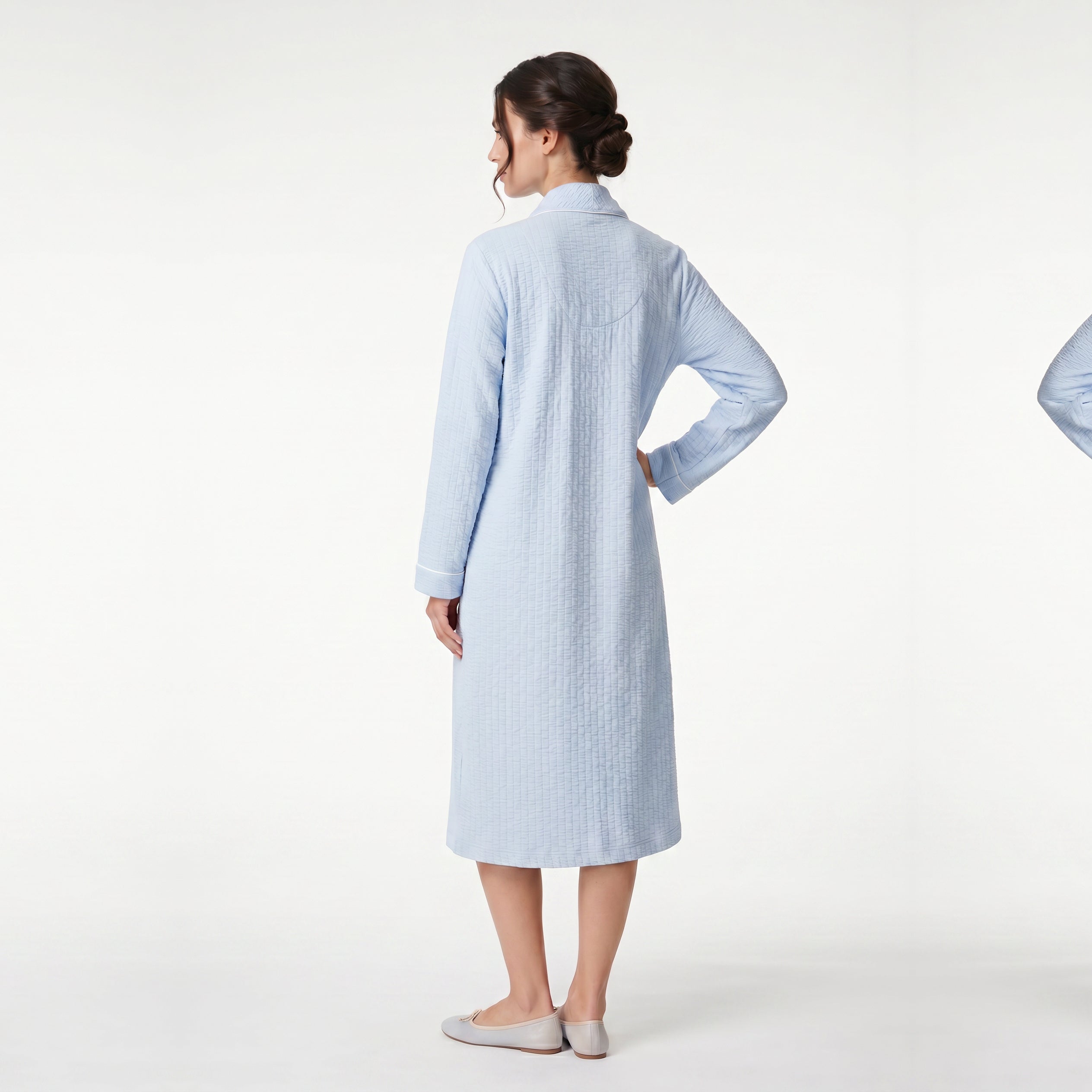 CANADEX INTERNATIONAL TRADING - Eileen West Short Robe Long Sleeve With Button Waltz 42" -CAE40067 - Aluna Kuwait