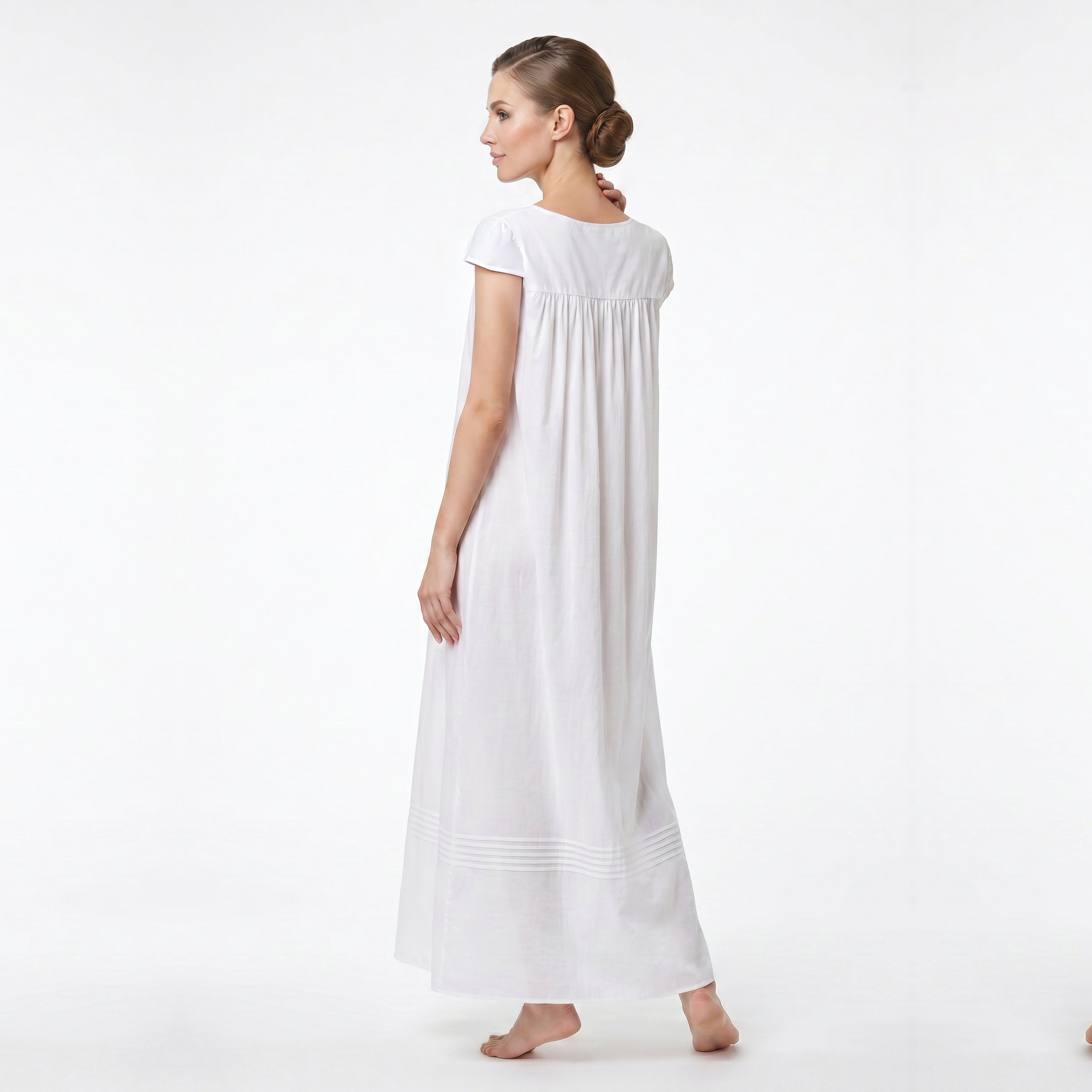 CANADEX INTERNATIONAL TRADING  - Eileen West Long Robe Short Sleeve with Button 52" -CAE5820034 - Aluna Kuwait