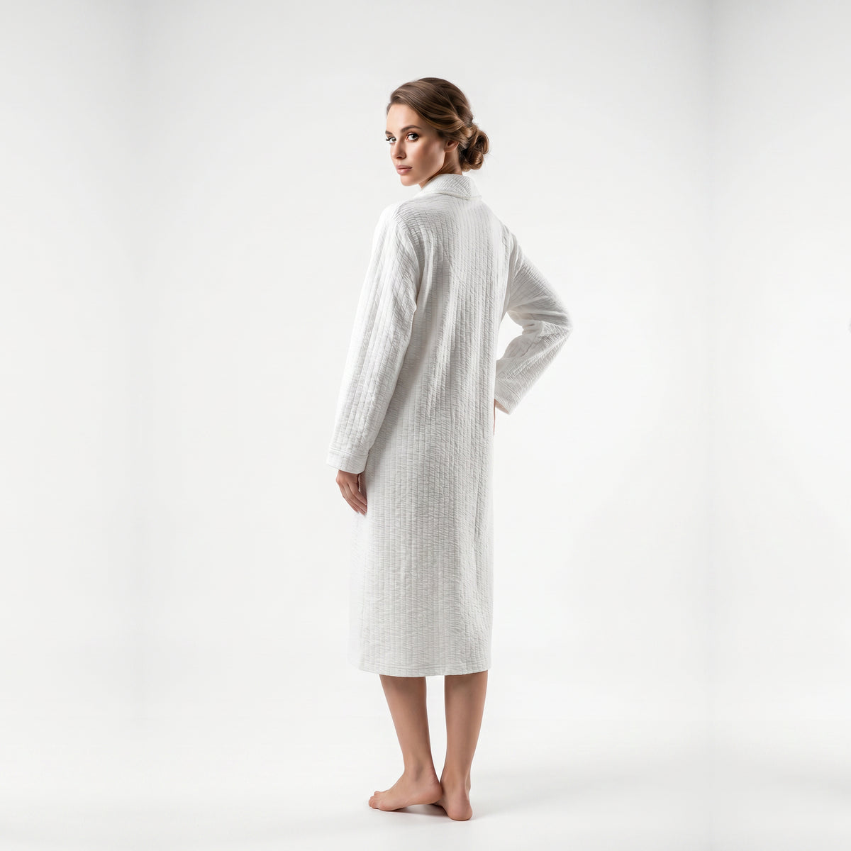 Eileen West Short Robe Long Sleeve With Button Waltz 42" -CAE40067